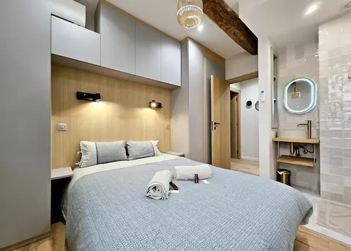 Le Rempart - T3 Dans Vieil Antibes