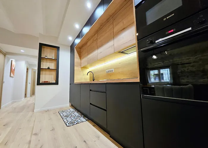 Daire Le Rempart - T3 Dans Vieil Antibes